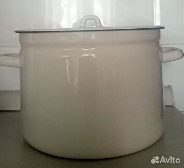 Кастрюля эмалированная с крышкой 5,5 и 7л. Новые