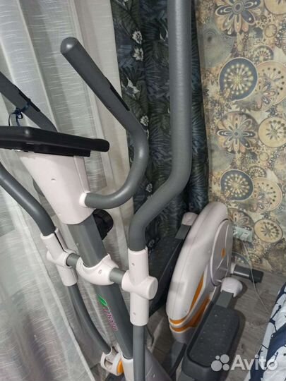 Эллиптический тренажер Hausefit