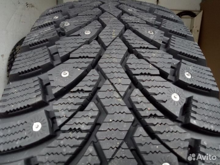 Pirelli Formula Ice 235/65 R17 108T