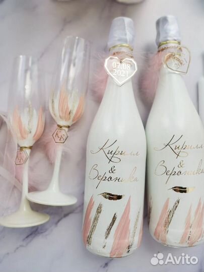 Оформление шампанского и фужеров на свадьбу