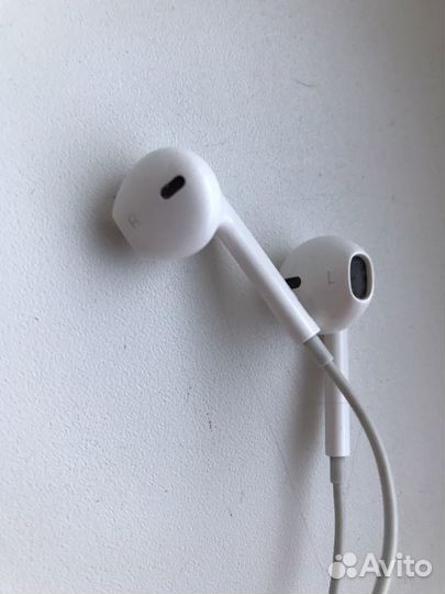 Наушники iPhone