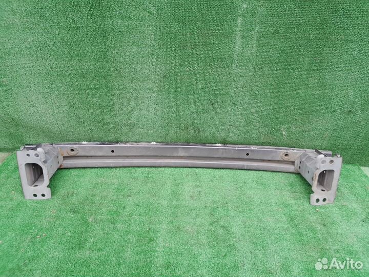 Усилитель переднего бампера Toyota Corolla