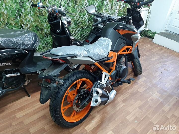Мотоцикл Nitro 200