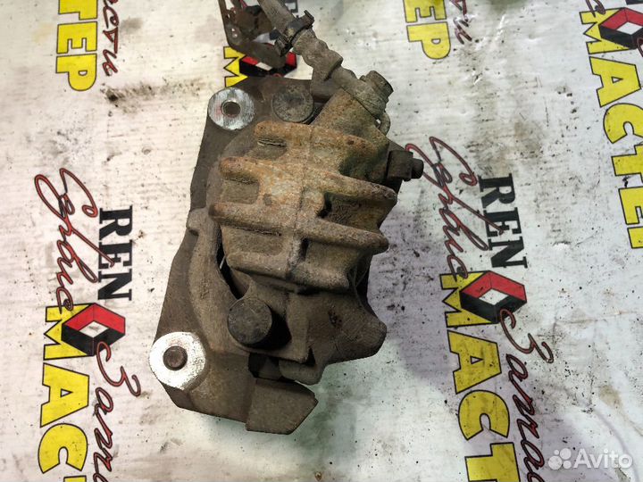 Суппорт передний левый Citroen C5 2 поколение (200