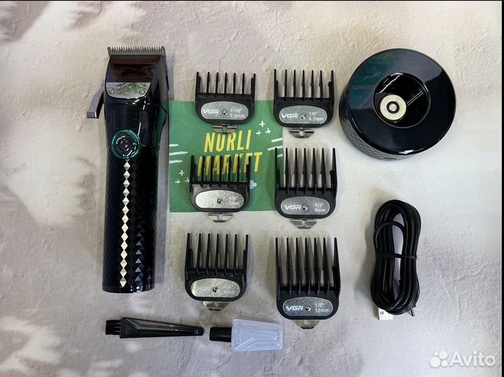 Профессиональная машинка для стрижки волос VGR 682