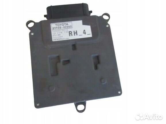 Блок правой фары Toyota RAV4 89908-42060