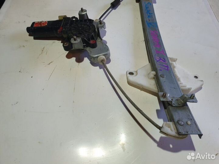 Стеклоподъемник задний правый Hyundai Sonata EF