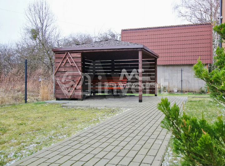 3-к. квартира, 111 м², 1/3 эт.