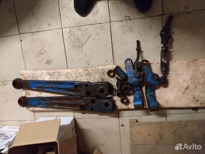 Нижние тяги навески на трактор юмз, мтз