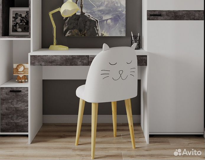 Стол письменный с ящиками новый