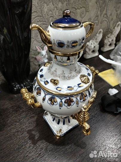 Самовар позолоченный декоративный гжель