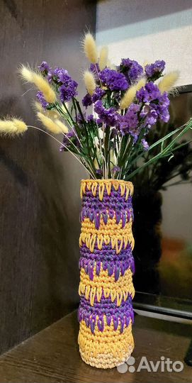 Ваза для цветов вязаная