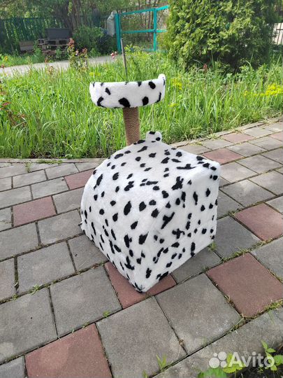 Домик для кошки с когтеточкой