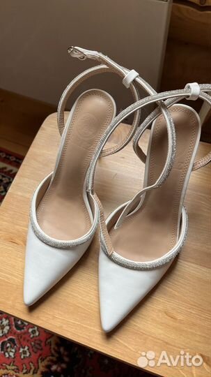 Туфли белые праздничные 38
