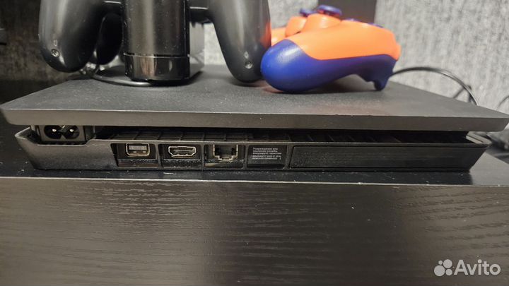 Sony playstation 4 slim