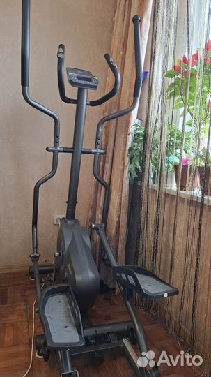 Эллиптический тренажер titanium One X30 AF