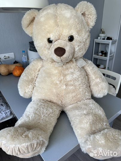 Плюшевый медведь