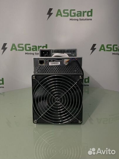 Асик майнер Whatsminer M50 124 TH/s