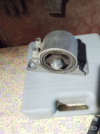Гидроoпорa двигатeля правая для Lаda Vestа