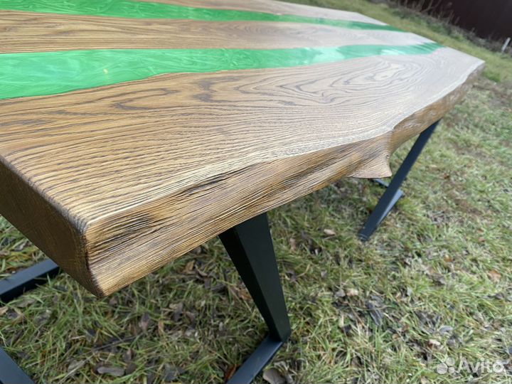 Стол из массива