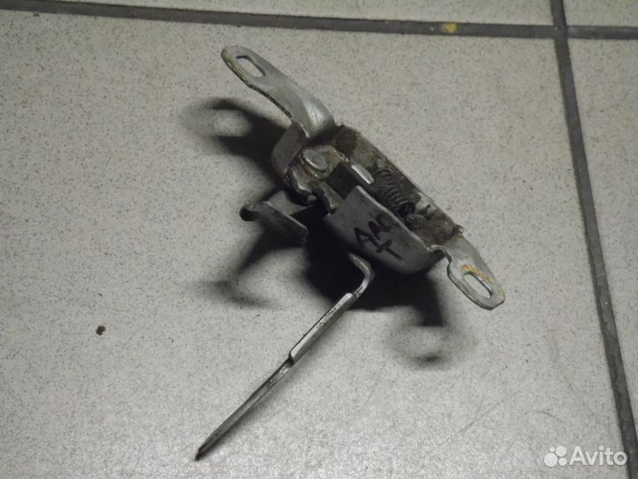 Замок капота Рено Дастер