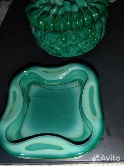 Антикварная шкатулка Хризантема