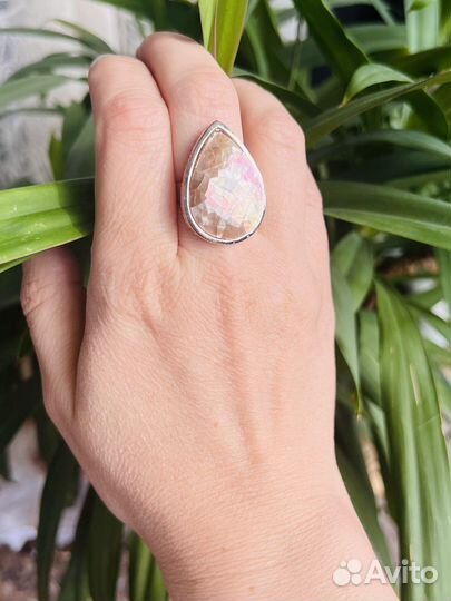 Кольцо с перламутром