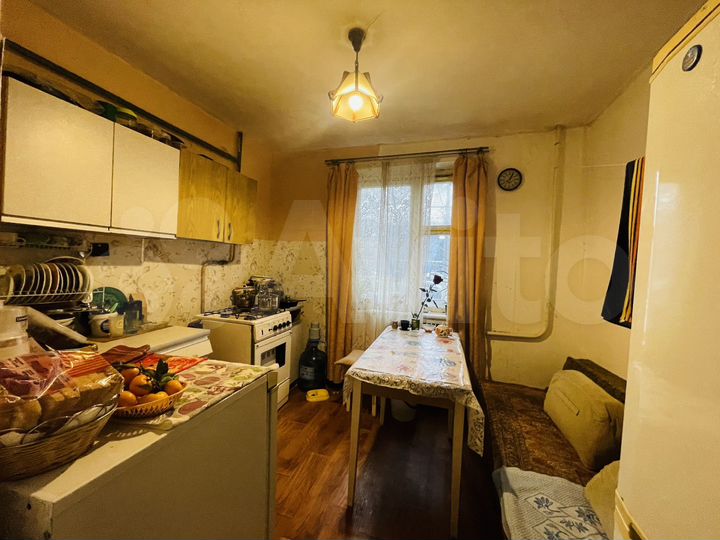 2-к. квартира, 52 м², 1/9 эт.