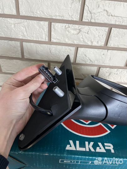 Зеркало правое Skoda Octavia 96-10г