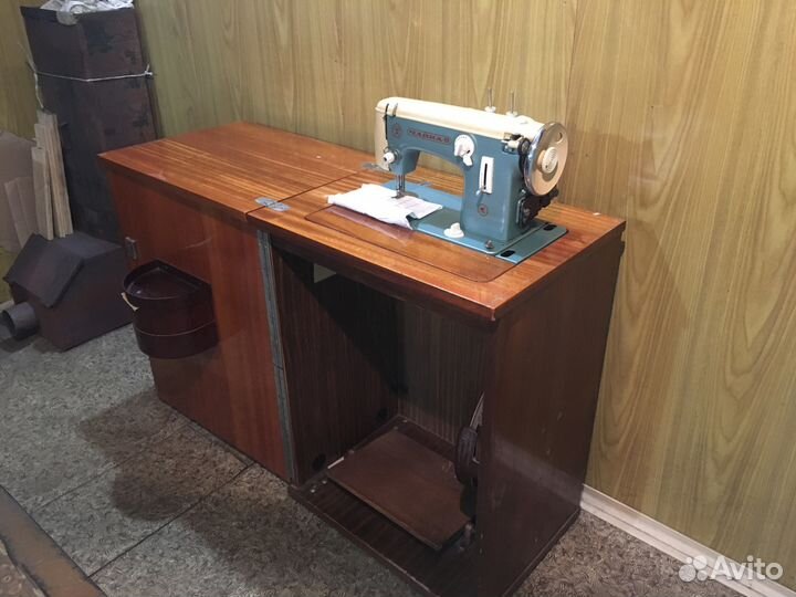Швейная машина Чайка - 2