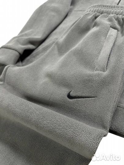 Спортивный костюм Nike с флисом с замком