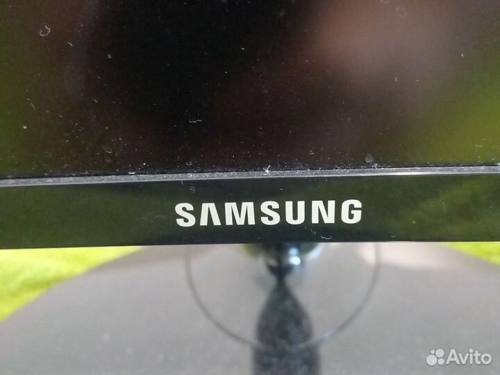 Монитор Samsung 27 изогнутый