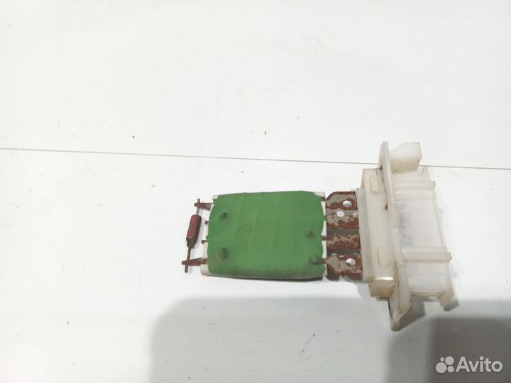 Резистор печки реостат Renault Logan