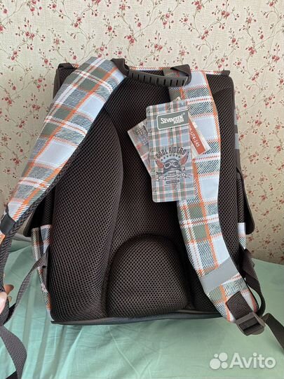 Рюкзак новый с орто спинкой отличного качества
