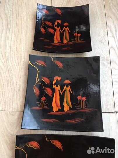 Тарелки вьетнам квадратные