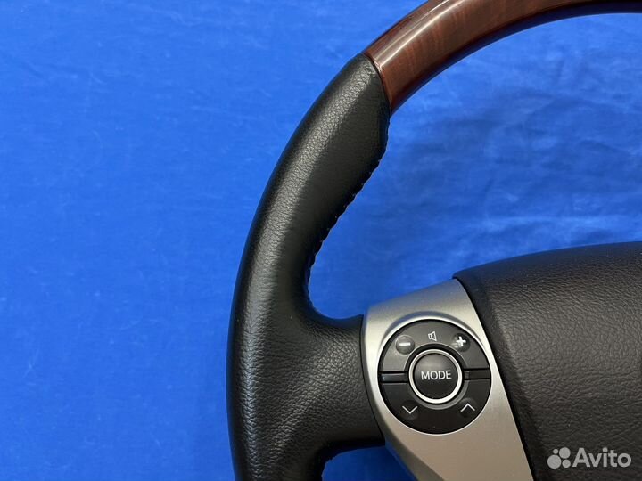 Оригинальный руль с косточкой дерево Toyota Sal