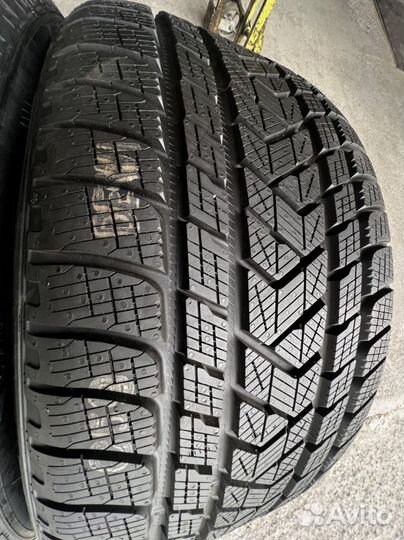 Pirelli Scorpion Winter 285/35 R22 и 315/30 R22