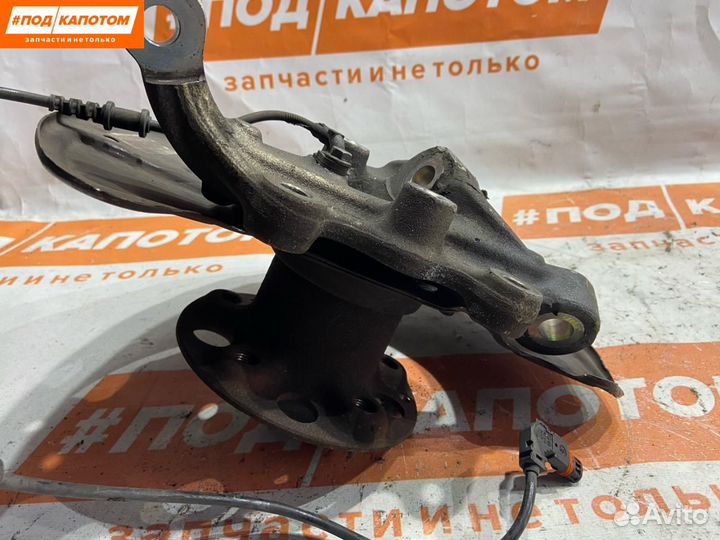 Кулак левый Mercedes-Benz E-Класс W212 2011