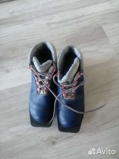 Лыжные ботинки классические