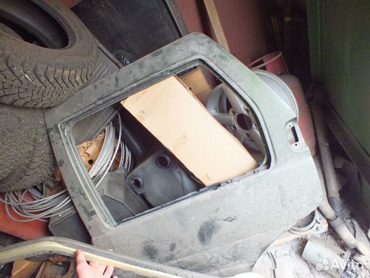 Дверь задняя Nissan pathfinder 2