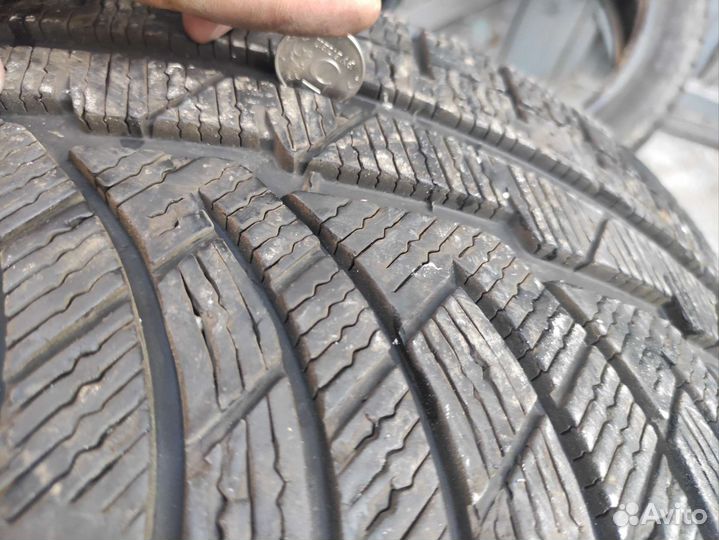 Michelin Pilot Alpin 19.5/70 R19 и 10.00/70 R19.5