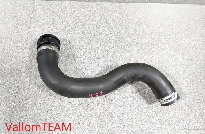 Лот T274 Патрубок радиатора VW Touareg