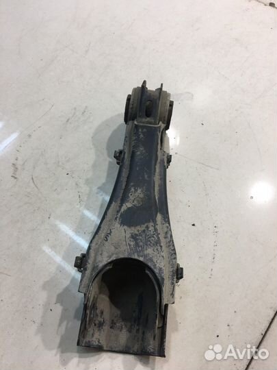 Рычаг подвески (задний, левый, нижний)