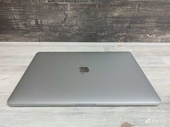 MacBook Pro 15 топ Touch Bar на гарантии