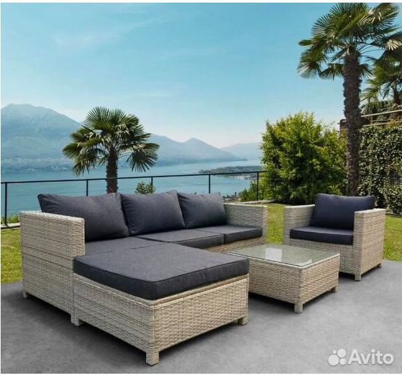 Комплект плетеной мебели