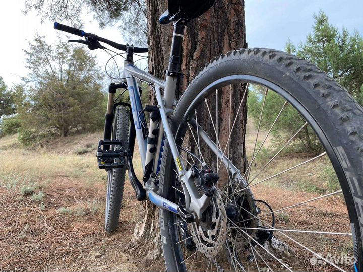 Велосипед GT avalanche elite(2016)