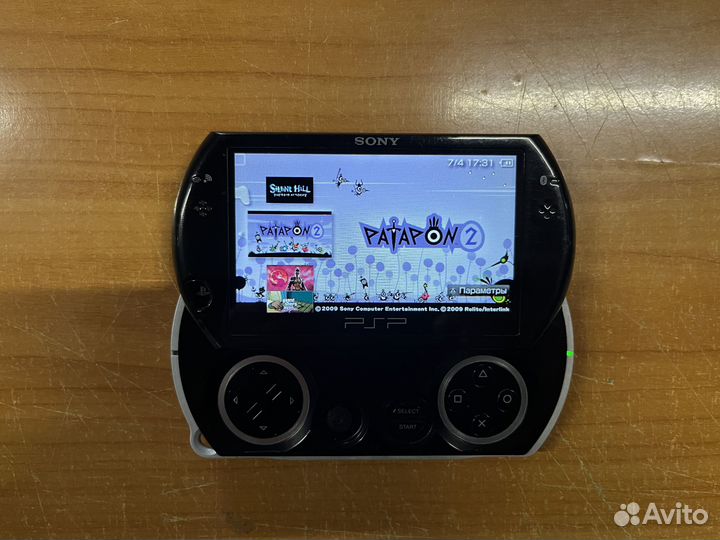 PSP PlayStation Portable Go N1008