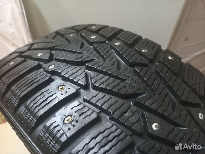 Nokian Tyres Hakkapeliitta 7 215/60 R16 99T