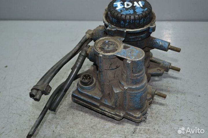 Кран управления тормозами прицепа iveco Stralis (0