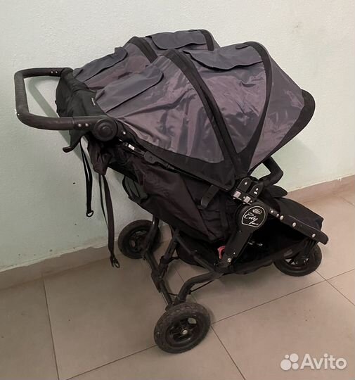 Коляска для двойни